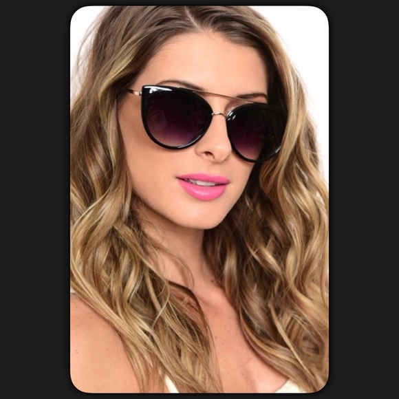 🆕🍒1 Left🍒Cat Eye Sunglasses - Picture 2 of 6